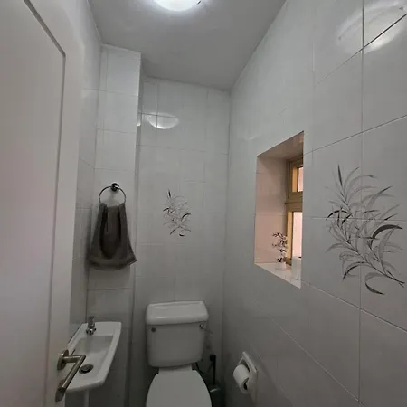 Spacious Bugibba Seafront Free Parking Free Wifi Apartment St. Paul's Bay