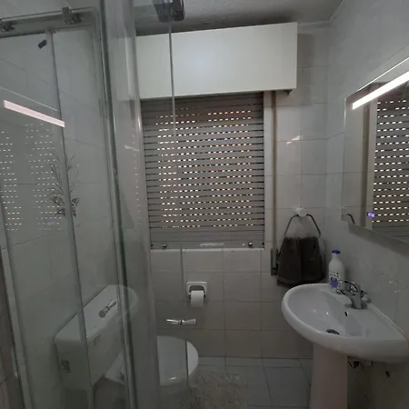 Spacious Bugibba Seafront Free Parking Free Wifi Apartment *