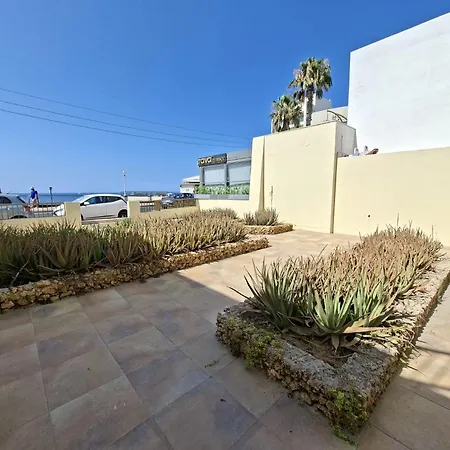 Spacious Bugibba Seafront Free Parking Free Wifi Apartment