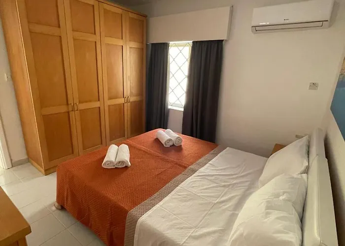 Spacious Bugibba Seafront Free Parking Free Wifi San Pawl il-Baħar