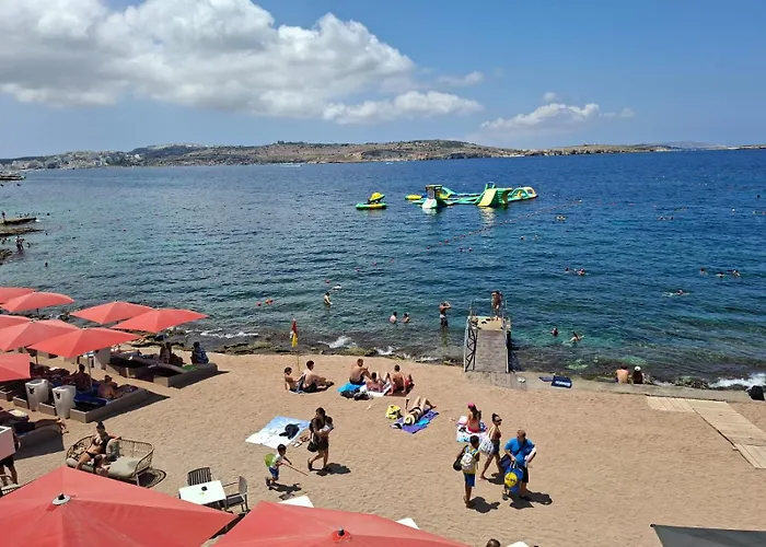 Spacious Bugibba Seafront Free Parking Free Wifi Lejlighed *