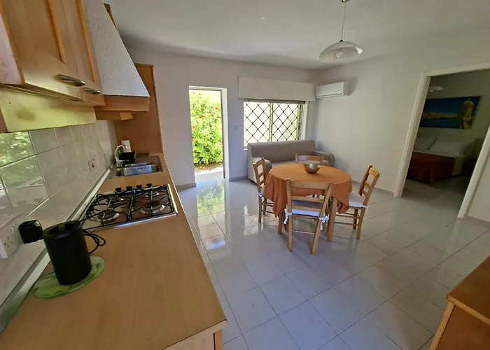 Spacious Bugibba Seafront Free Parking Free Wifi Lejlighed *