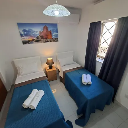 Spacious Bugibba Seafront Free Parking Free Wifi St Paul's Bay