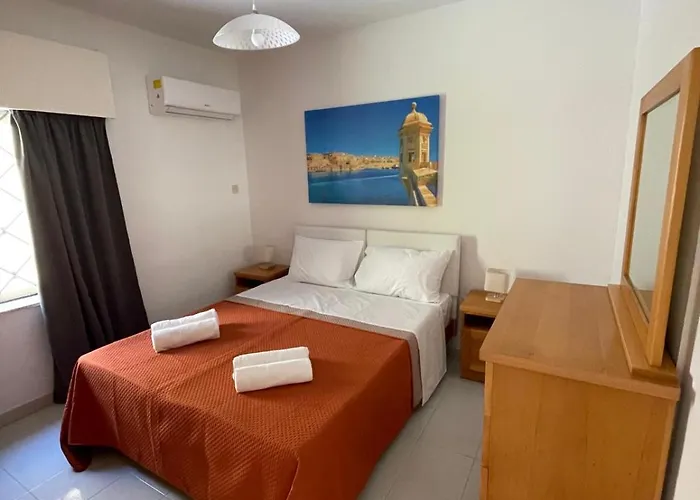 Apartamento Spacious Bugibba Seafront Free Parking Free Wifi *