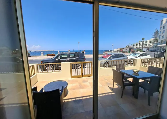 Spacious Bugibba Seafront Free Parking Free Wifi St Paul's Bay