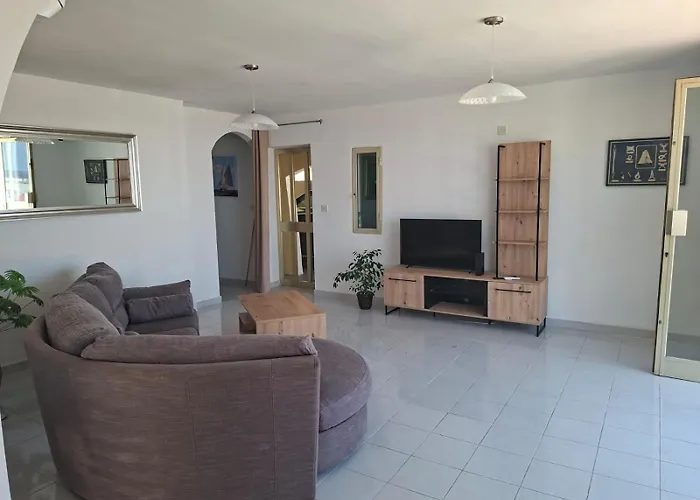 Spacious Bugibba Seafront Free Parking Free Wifi Apartamento *