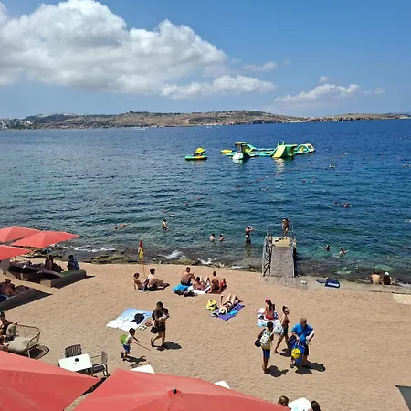 Spacious Bugibba Seafront Free Parking Free Wifi Apartament *